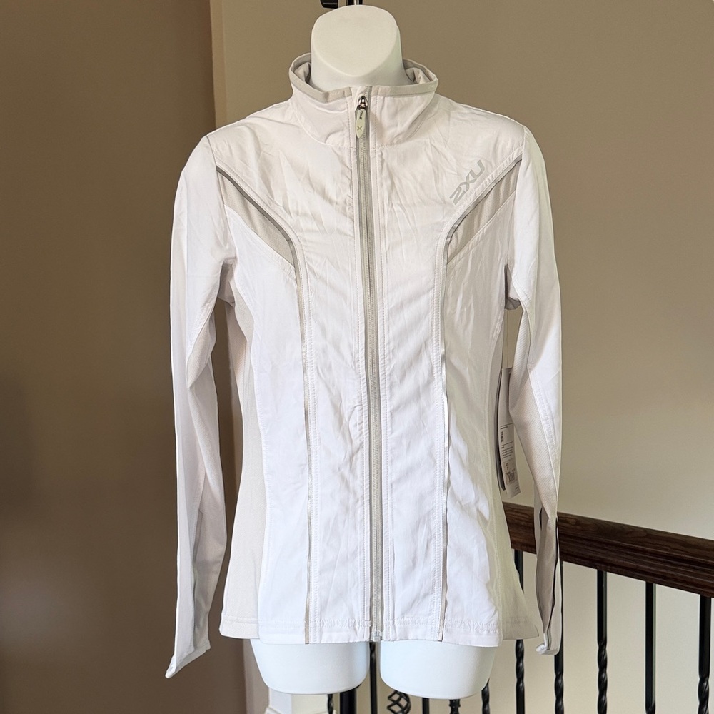 2xu Women's White 360° Action Jacket - Small
